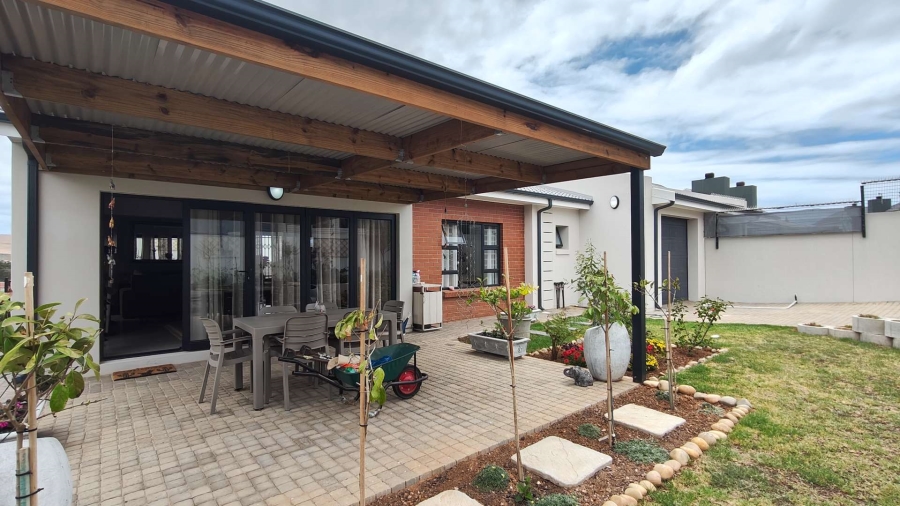 3 Bedroom Property for Sale in Hartenbos Heuwels Western Cape